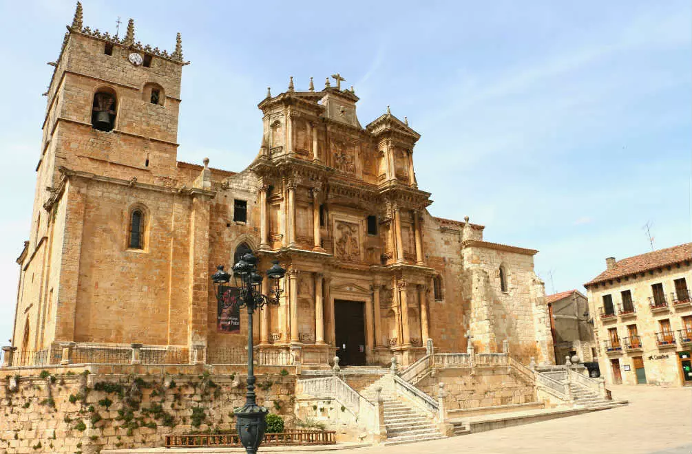 Iglesia de Santa María en Gumiel de Izán